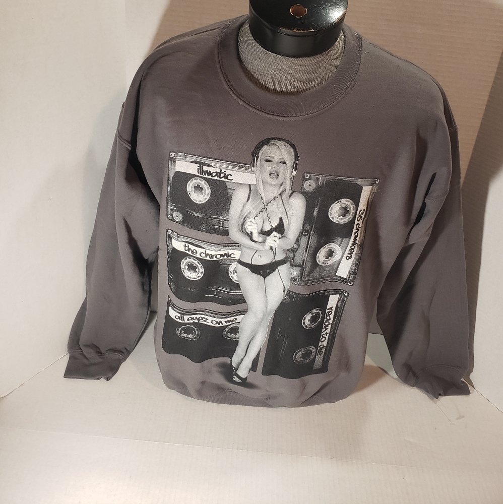 NWOT Men's Sweatshirt - Picture 2 of 4